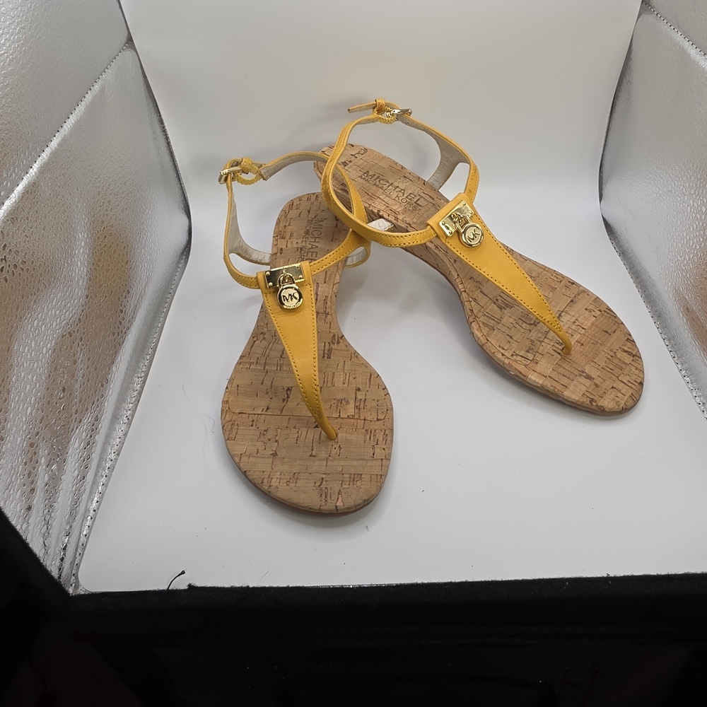 Michael‎ Kors Yellow Leather T-Strap Sandals | Cork Sole MK Logo Charm 6M Summer